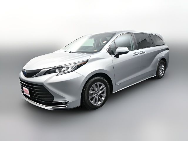 2021 Toyota Sienna XLE