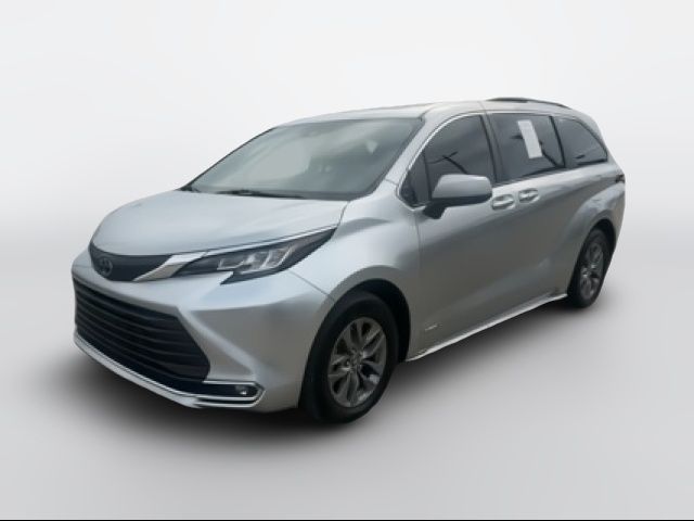 2021 Toyota Sienna XLE