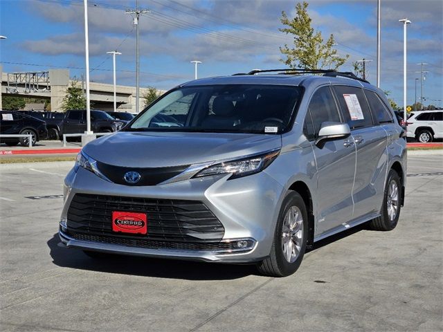 2021 Toyota Sienna XLE