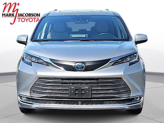 2021 Toyota Sienna XLE