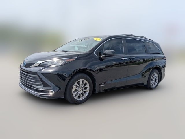 2021 Toyota Sienna XLE