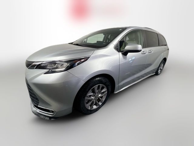 2021 Toyota Sienna XLE