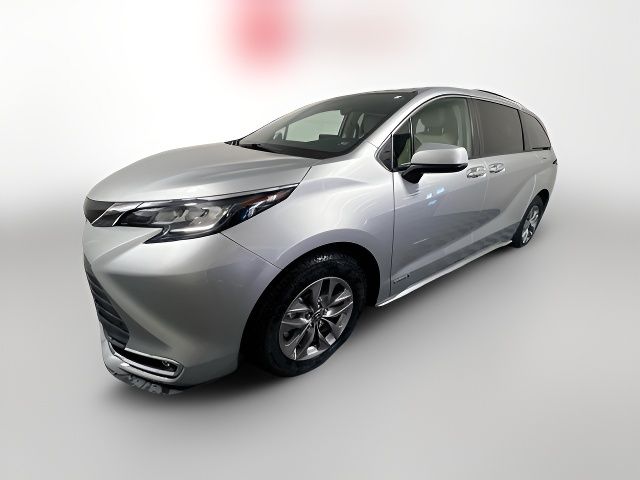 2021 Toyota Sienna XLE