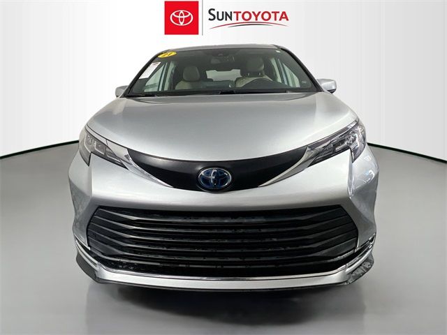 2021 Toyota Sienna XLE