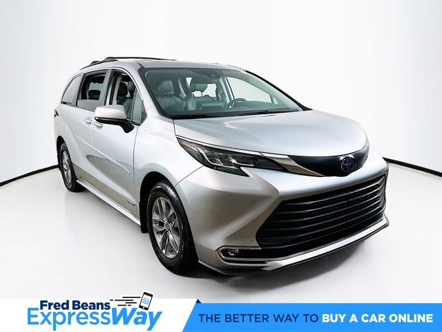 2021 Toyota Sienna XLE