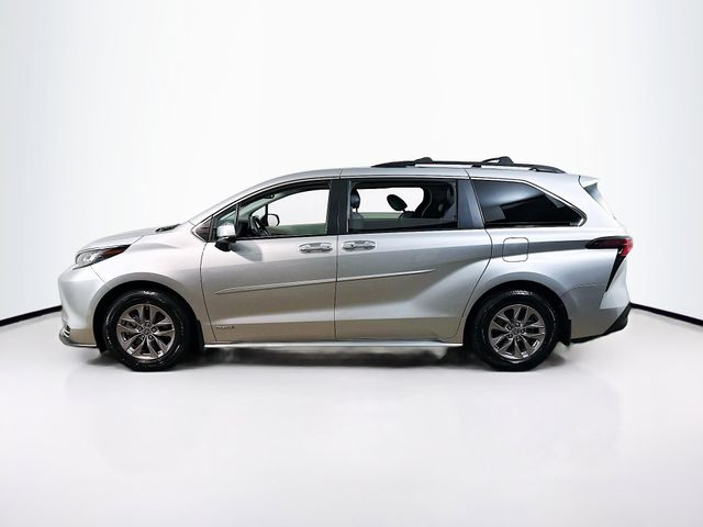 2021 Toyota Sienna XLE