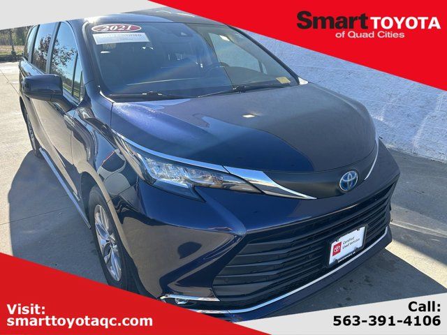 2021 Toyota Sienna XLE