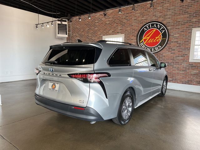 2021 Toyota Sienna XLE