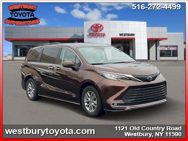 2021 Toyota Sienna XLE