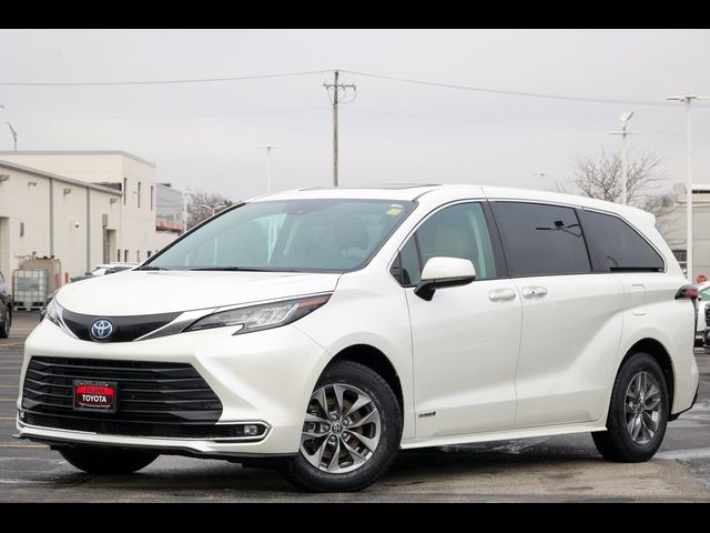 2021 Toyota Sienna XLE