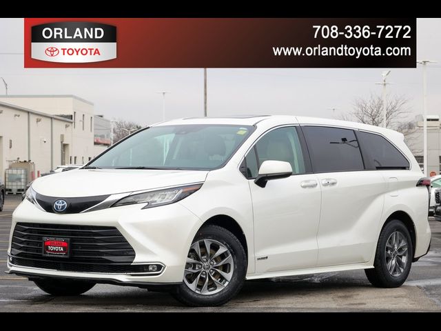 2021 Toyota Sienna XLE