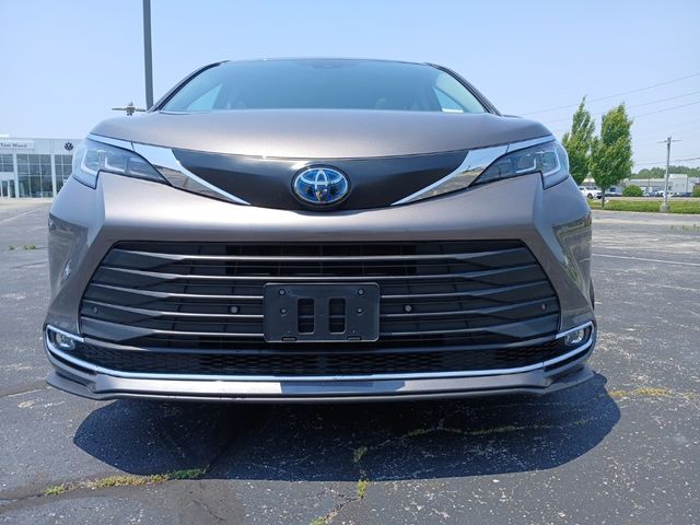 2021 Toyota Sienna XLE
