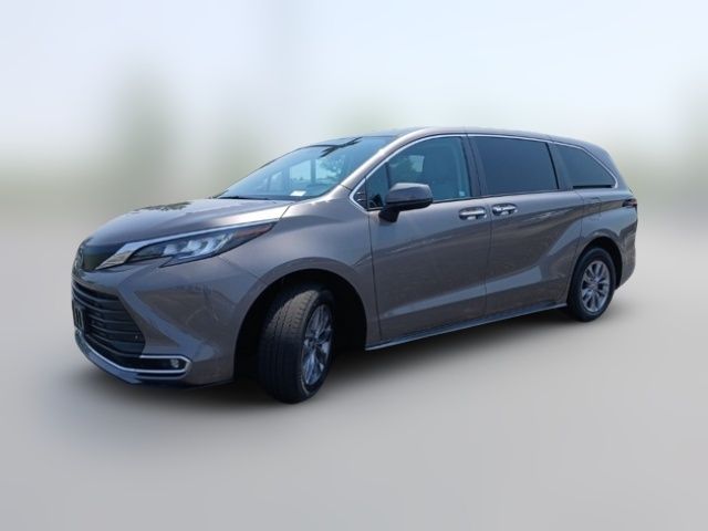 2021 Toyota Sienna XLE