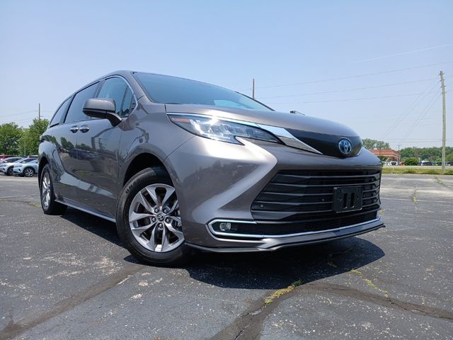 2021 Toyota Sienna XLE