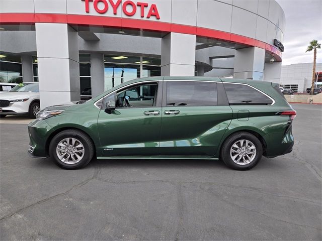 2021 Toyota Sienna XLE