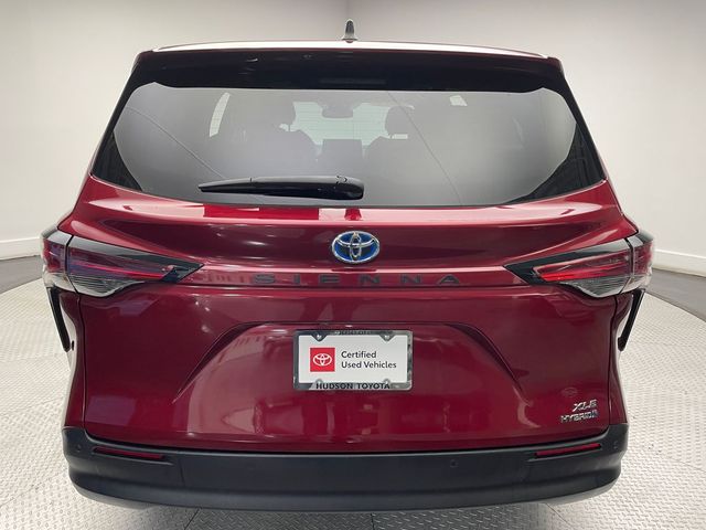 2021 Toyota Sienna XLE