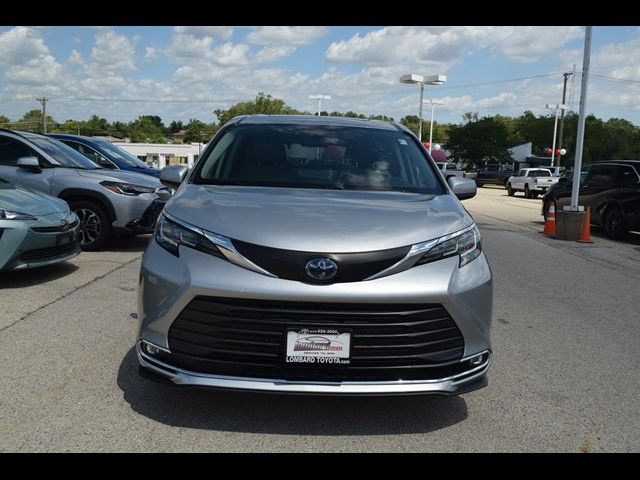 2021 Toyota Sienna XLE