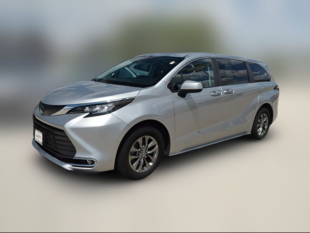 2021 Toyota Sienna XLE