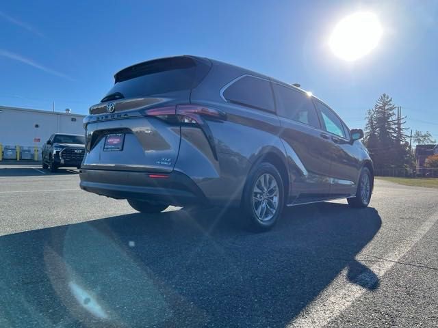 2021 Toyota Sienna XLE