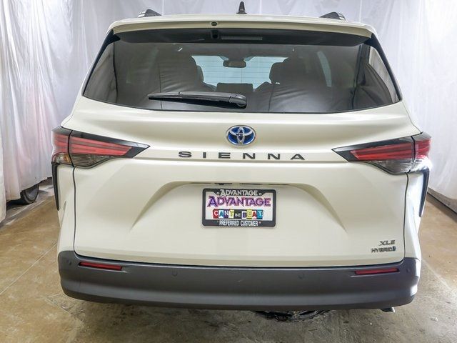 2021 Toyota Sienna XLE