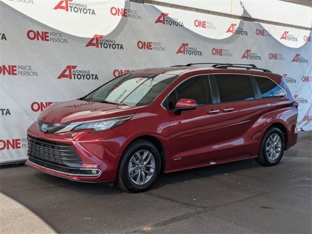 2021 Toyota Sienna XLE