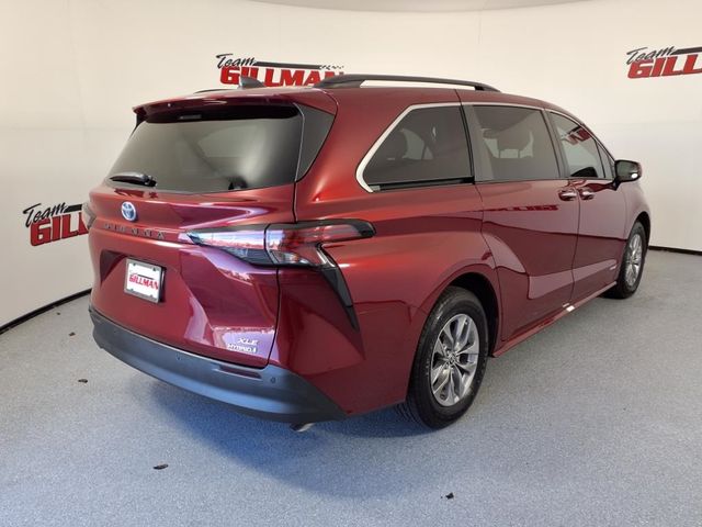 2021 Toyota Sienna XLE