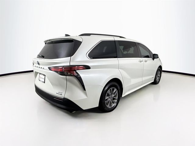 2021 Toyota Sienna XLE