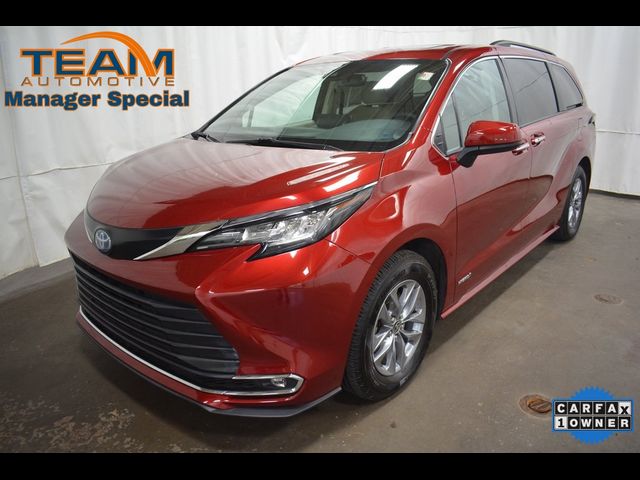 2021 Toyota Sienna XLE