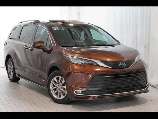 2021 Toyota Sienna XLE