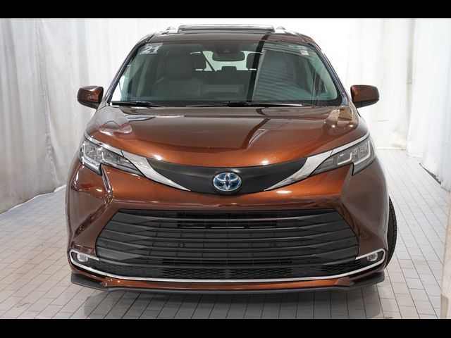 2021 Toyota Sienna XLE