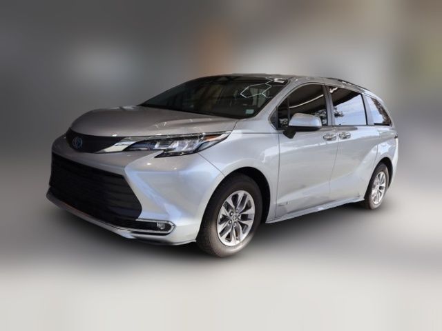 2021 Toyota Sienna XLE