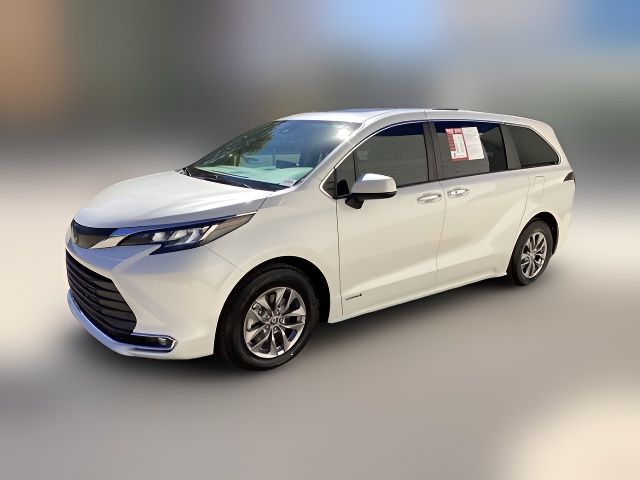 2021 Toyota Sienna XLE