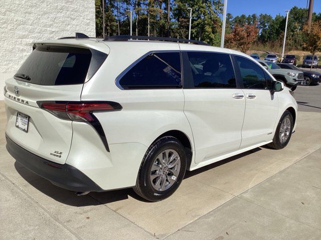 2021 Toyota Sienna XLE