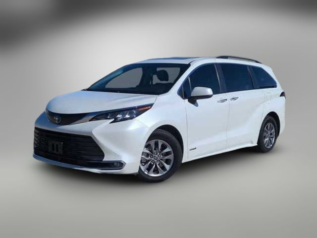 2021 Toyota Sienna XLE