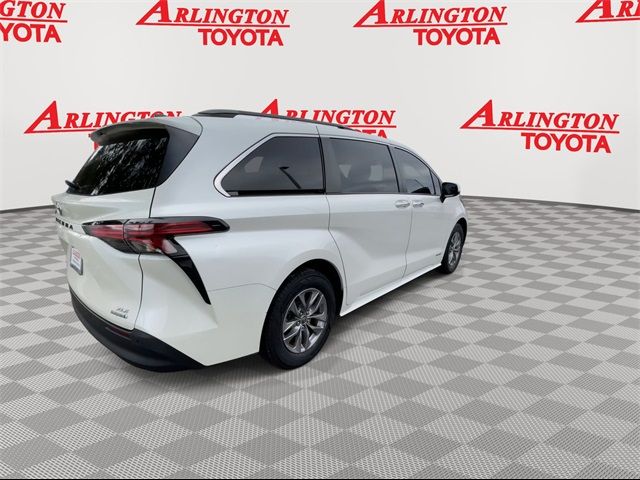 2021 Toyota Sienna XLE