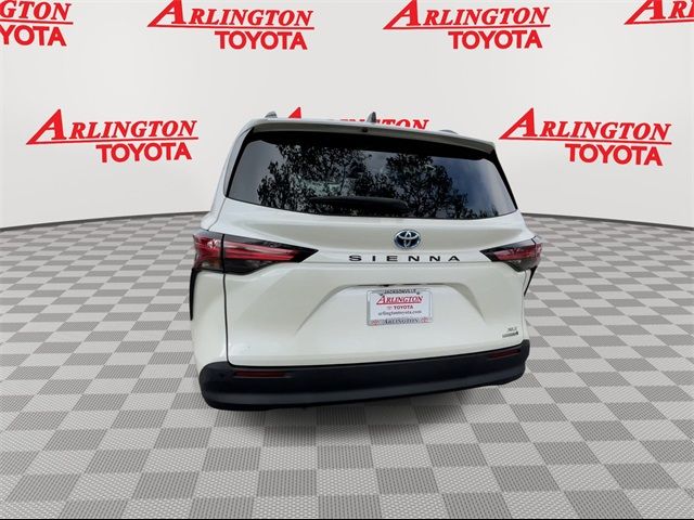 2021 Toyota Sienna XLE