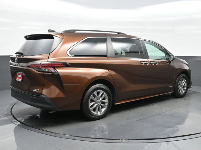 2021 Toyota Sienna XLE