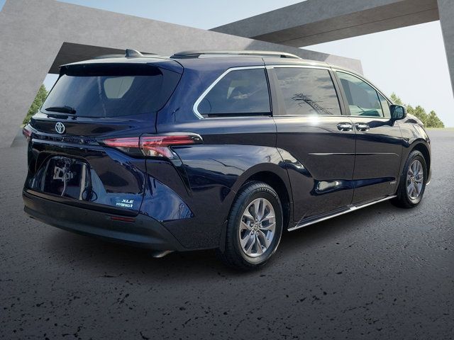 2021 Toyota Sienna XLE