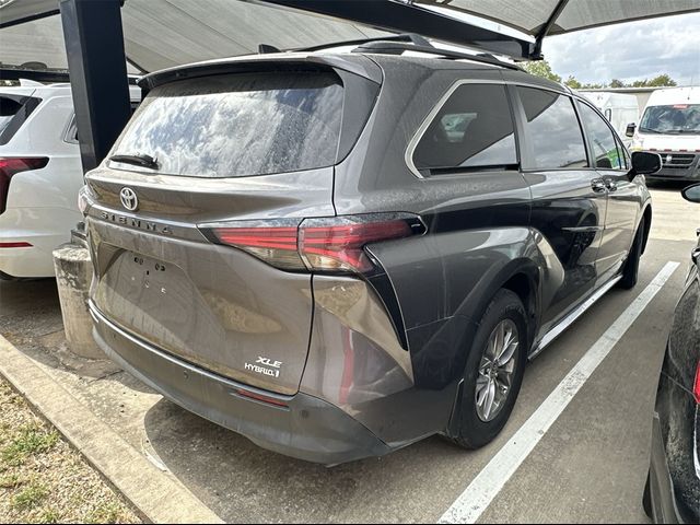 2021 Toyota Sienna XLE