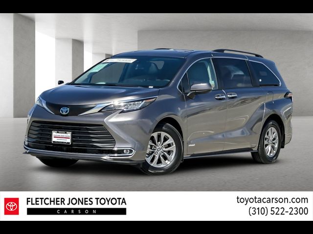 2021 Toyota Sienna XLE