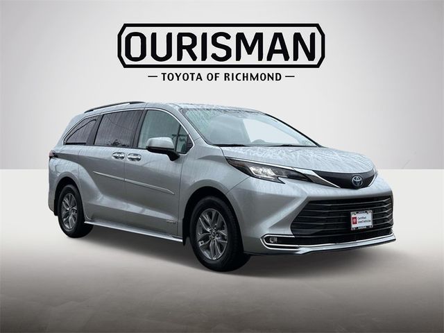 2021 Toyota Sienna XLE