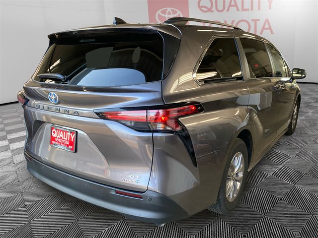 2021 Toyota Sienna XLE