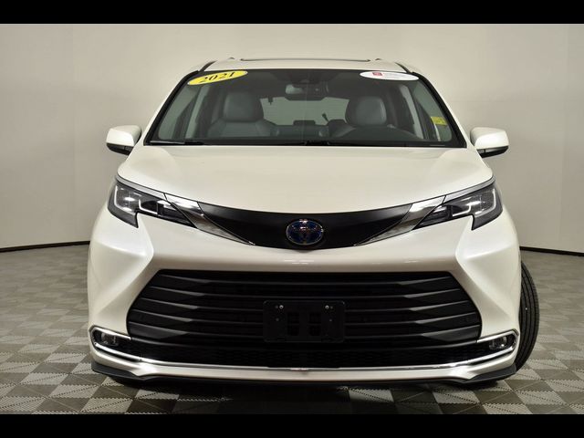 2021 Toyota Sienna XLE