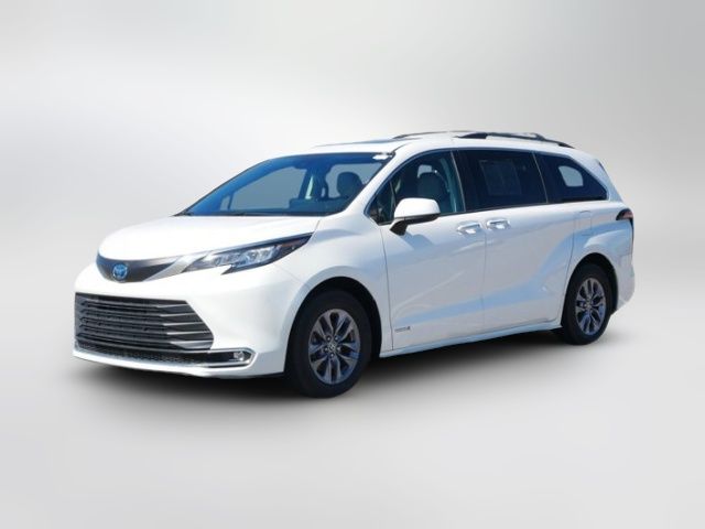 2021 Toyota Sienna XLE