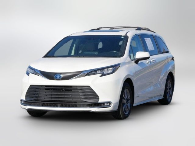 2021 Toyota Sienna XLE