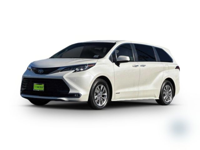 2021 Toyota Sienna XLE