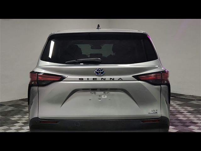 2021 Toyota Sienna XLE