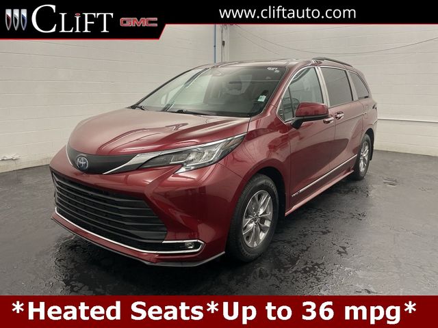 2021 Toyota Sienna XLE