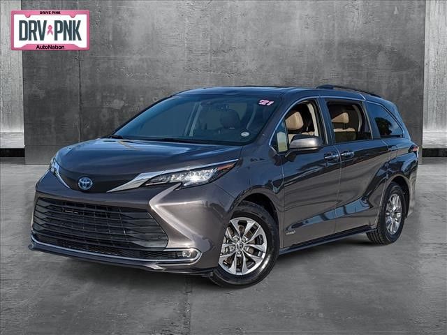 2021 Toyota Sienna XLE