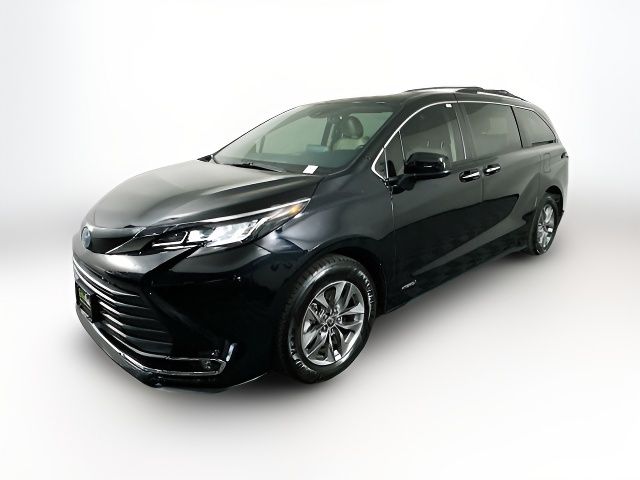 2021 Toyota Sienna XLE